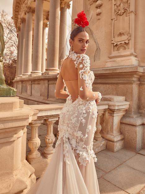 Attention brides‼️ Galia Lahav Catalina is now in store! Do you