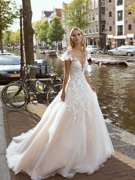 T222015 Romantic Strapless Tulle Ball Gown with Beautiful Lace Hem