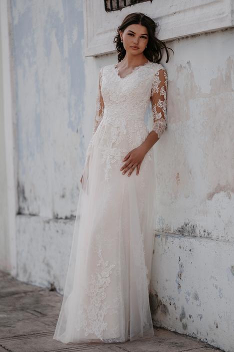 Style SM8105, Amelie Wedding Dress by Savannah Miller Bridal