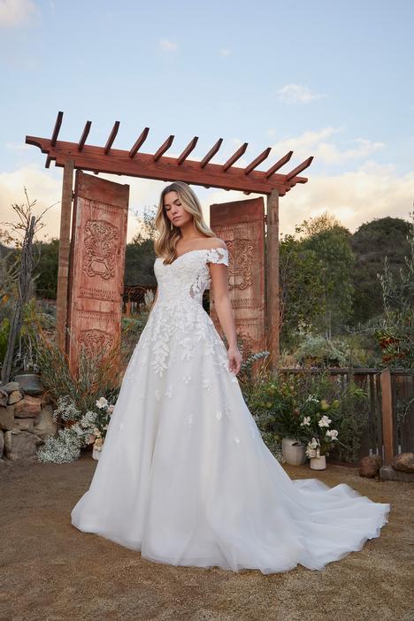 Beloved by Casablanca Bridal BL385 Dylan Corset Wedding Dress Fit