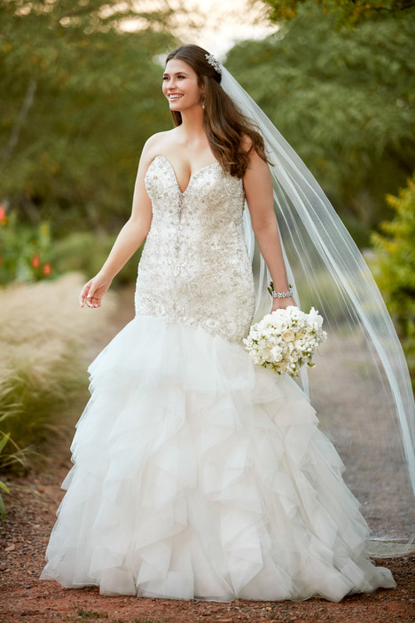 D2259 by Essense of Australia Helen s Bridal Barrie ON