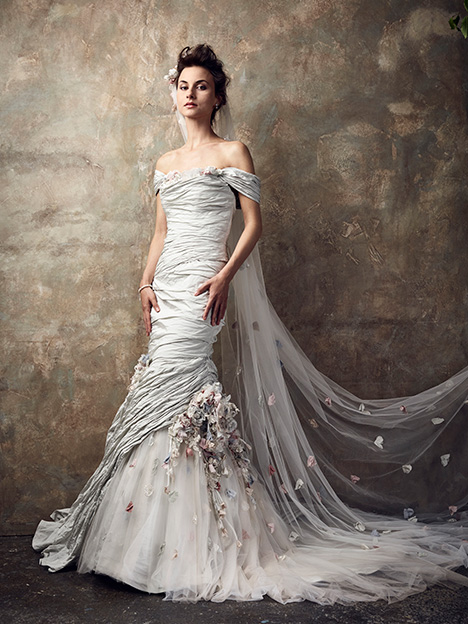 Ian Stuart Wedding Dresses in the US Canada The Dressfinder