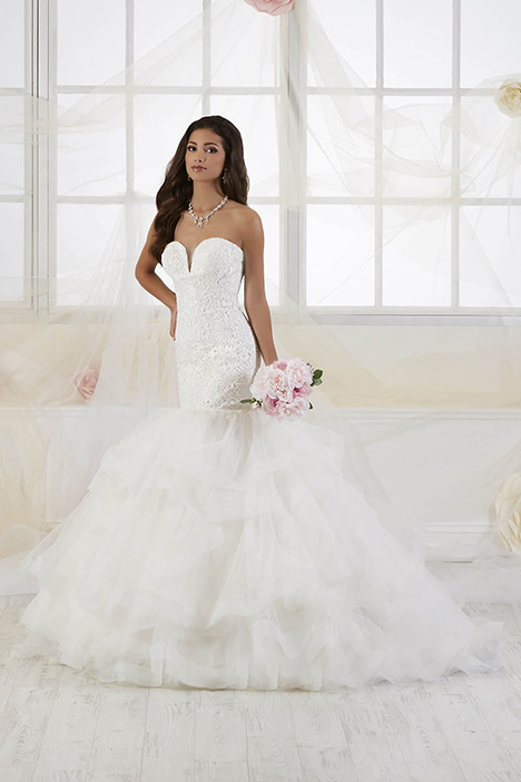 Novia Collection Wedding Dresses in Canada